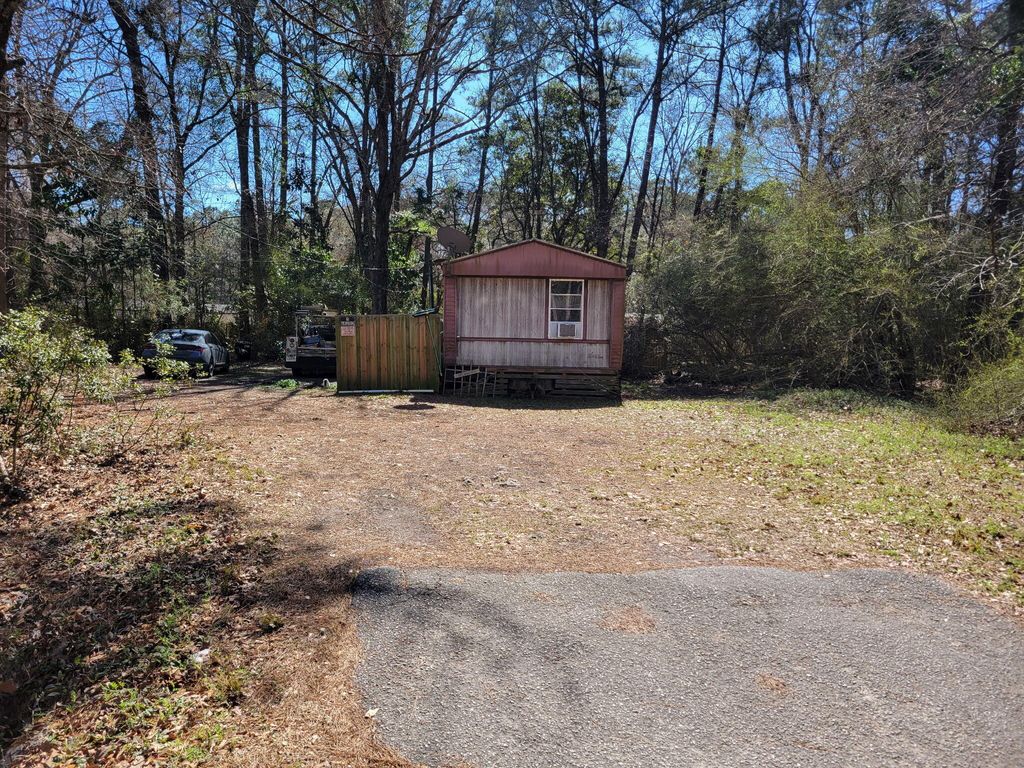 Photo of 6145 Brown Way, Ravenel, SC 29470 (MLS # 26008518)