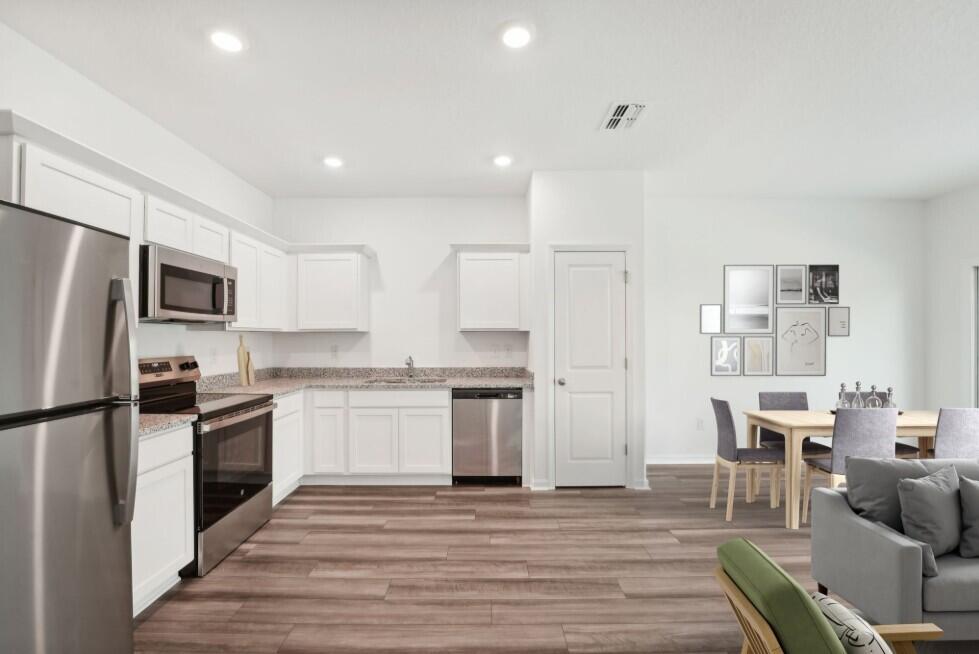 494 Colchester Court