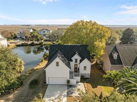 Photo of 695 Gate Post Drive, Mount Pleasant, SC 29464 (MLS # 26000564)