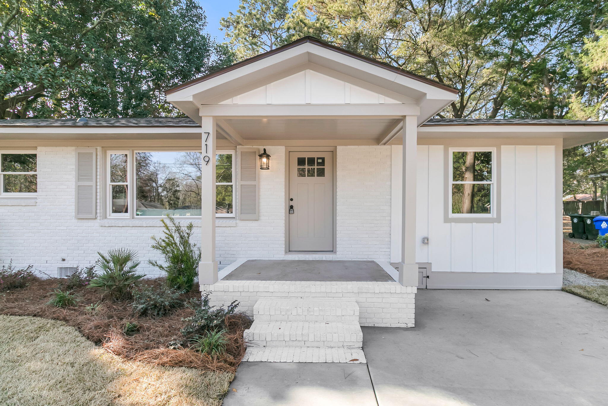 719 Wantoot Boulevard