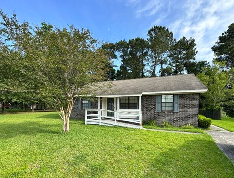 A home in Moncks Corner