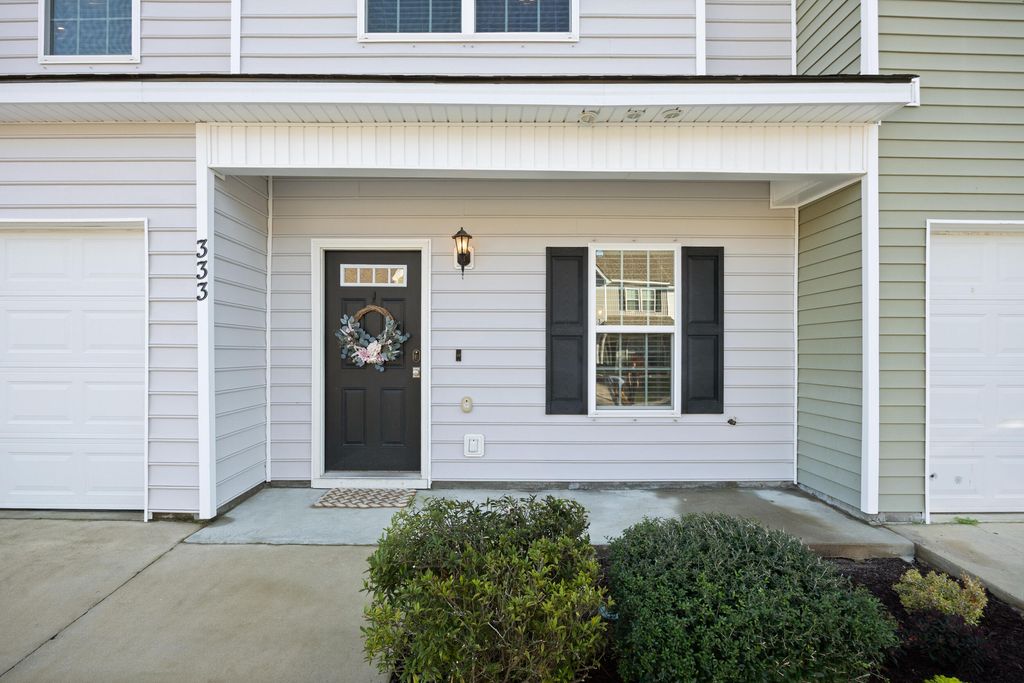 Photo of 333 Dante Circle, Beaufort, SC 29906 (MLS # 26006222)