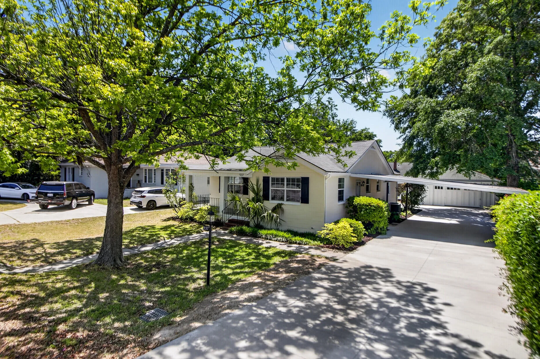 537 St. Andrew's Boulevard