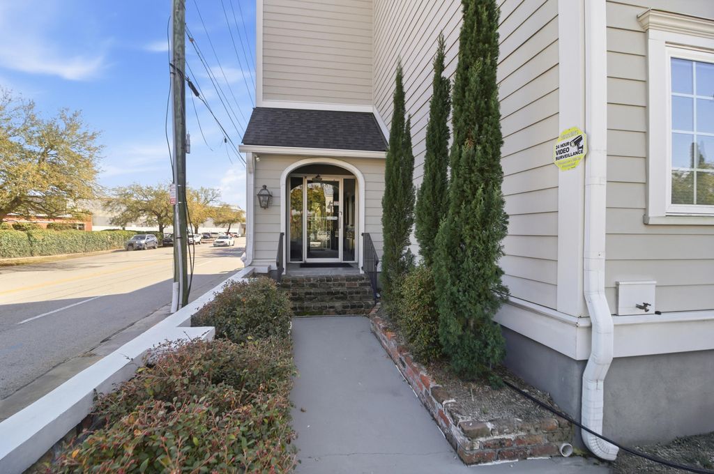 Photo of 259 E Bay Street #7b, Charleston, SC 29401 (MLS # 26006573)