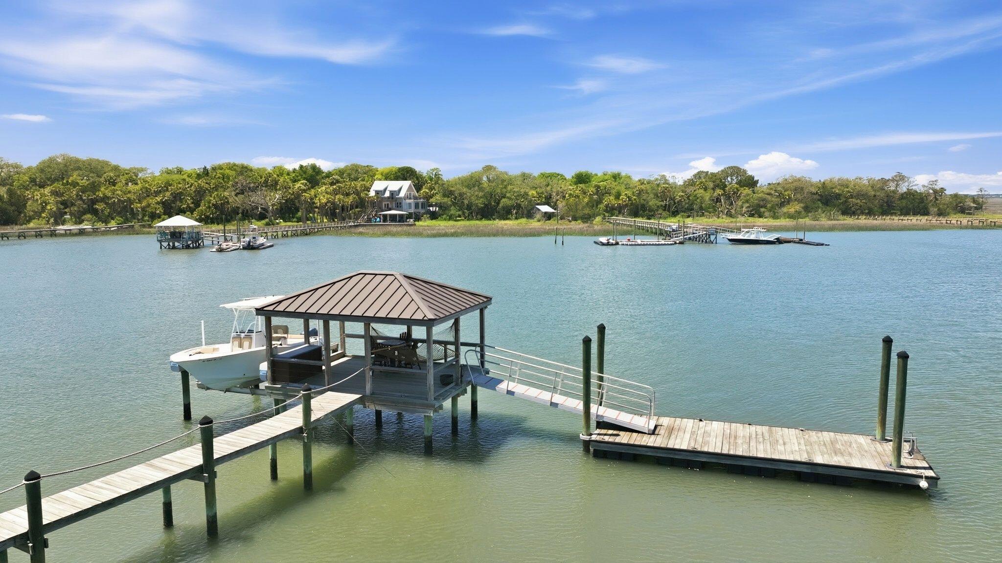 17 Waterway Island Drive