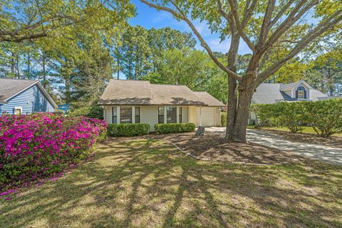 Photo of 1525 E Crossing Lane, Mount Pleasant, SC 29466 (MLS # 26009206)