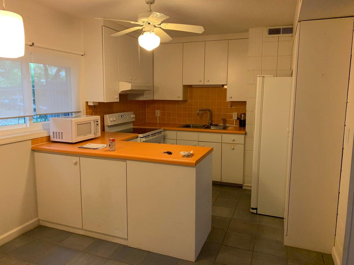 806 Palm Boulevard A