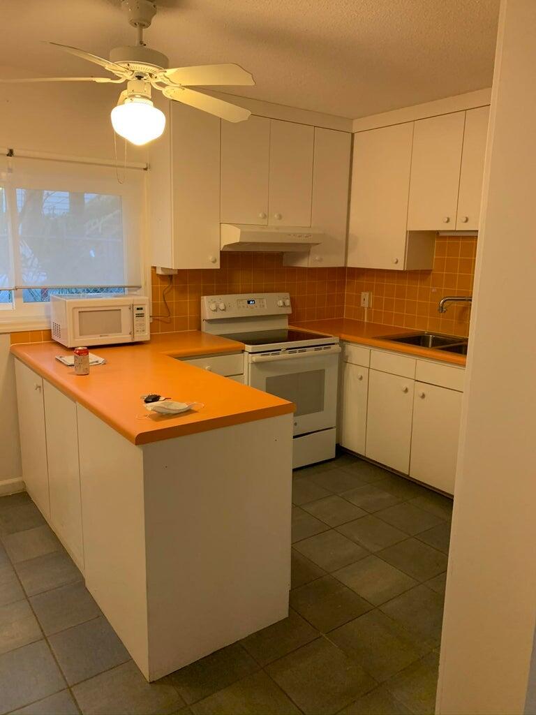 806 Palm Boulevard A