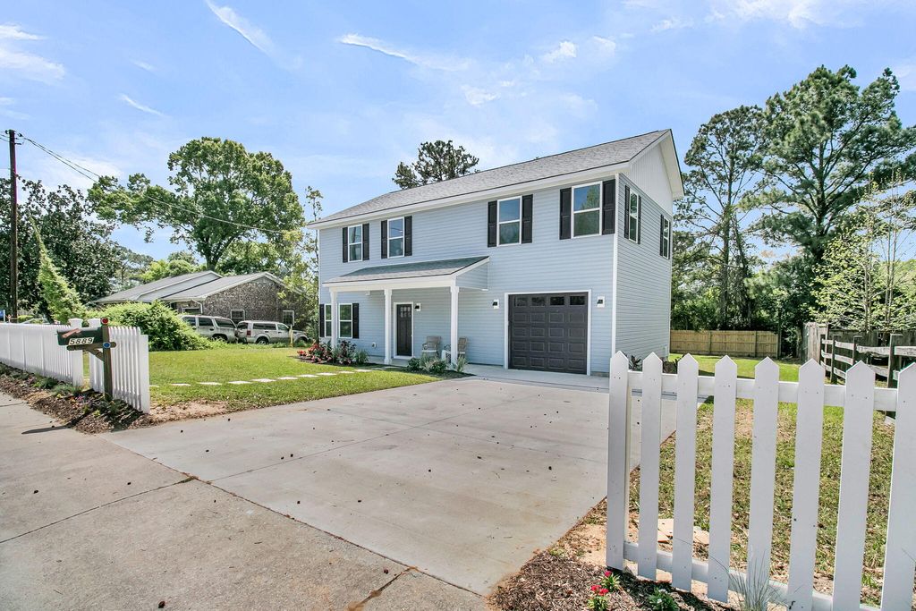 Photo of 5889 N Rhett Avenue, Hanahan, SC 29410 (MLS # 26009394)