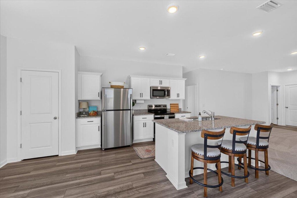 Photo of 210 Phoenix Drive, Summerville, SC 29486 (MLS # 26025420)
