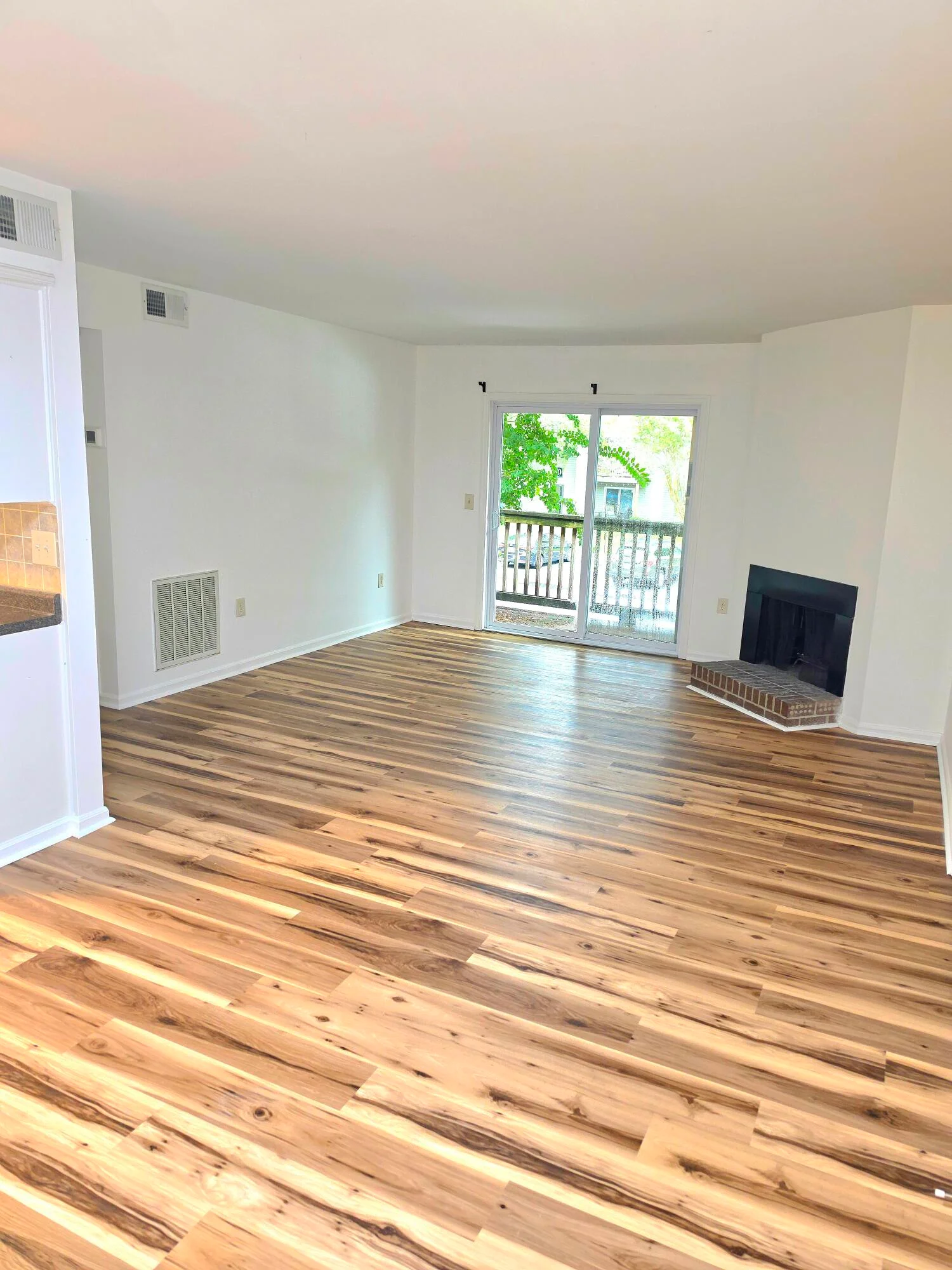 1402 Camp Road Unit Apt 14e
