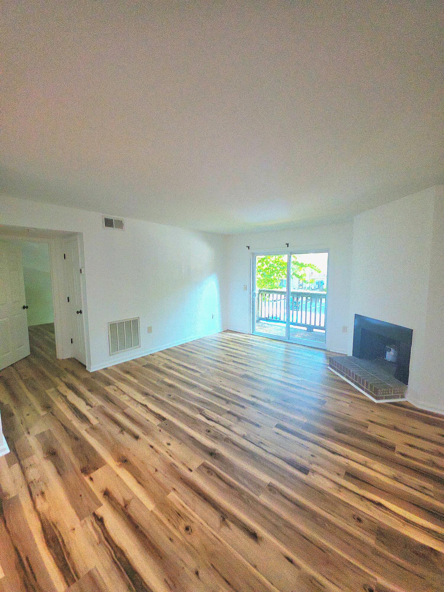 1402 Camp Road Apt 14e