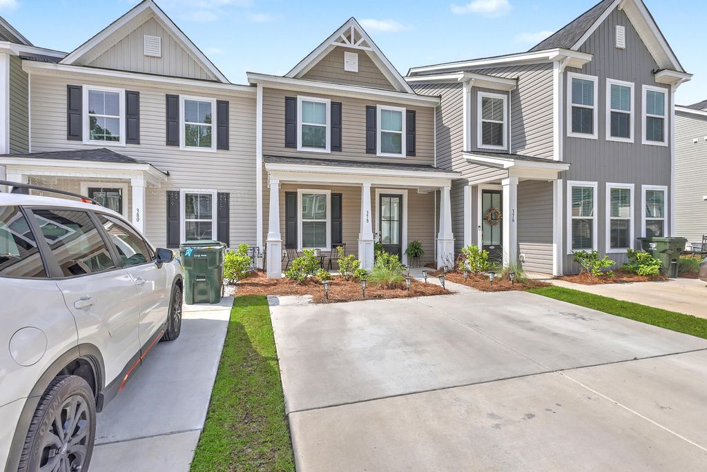 Photo of 378 Green Fern Drive, Summerville, SC 29483 (MLS # 26013941)