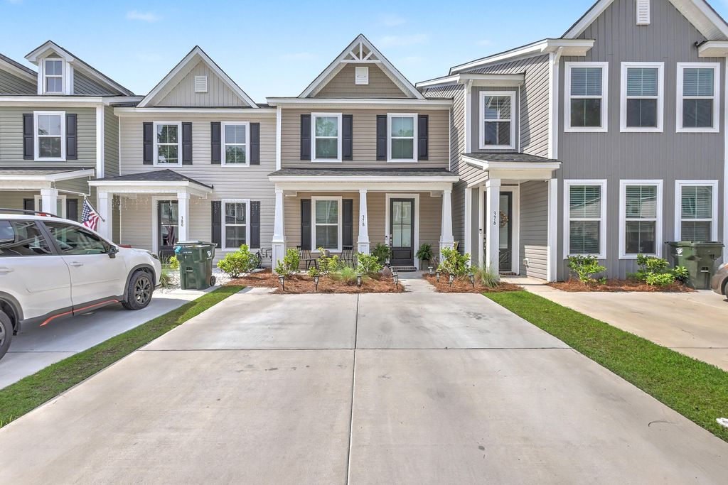Photo of 378 Green Fern Drive, Summerville, SC 29483 (MLS # 26013941)