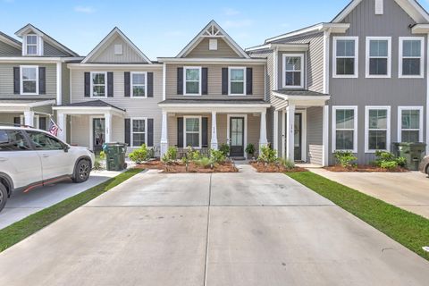 Photo of 378 Green Fern Drive, Summerville, SC 29483 (MLS # 26013941)