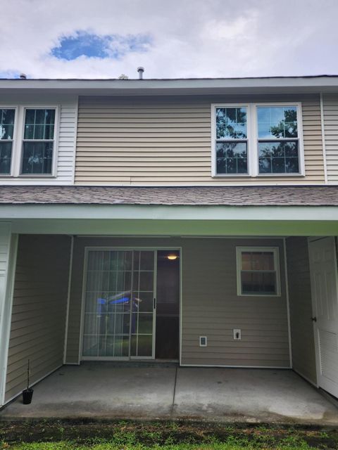 A home in North Charleston