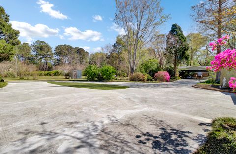 A home in Moncks Corner