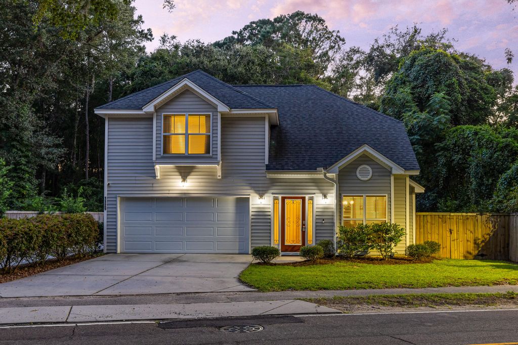 Photo of 1129 Camp Road, Charleston, SC 29412 (MLS # 25024298)