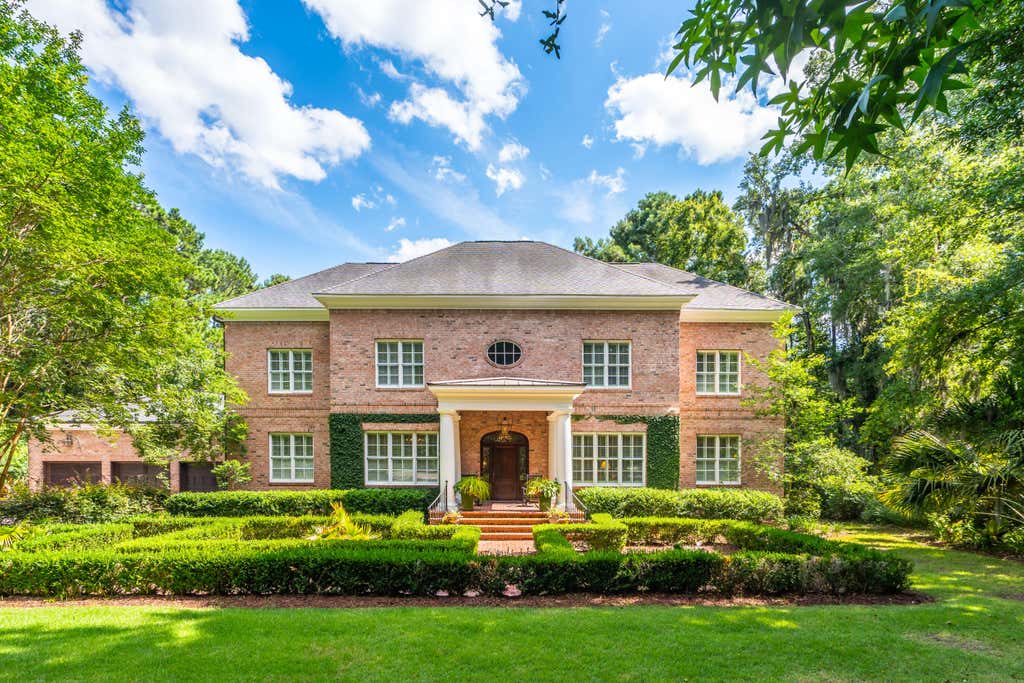 Photo of 653 Barbados Drive, Charleston, SC 29492 (MLS # 26019705)