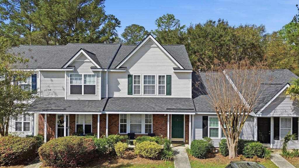Photo of 1103 Elm Hall Circle, Summerville, SC 29483 (MLS # 26015335)