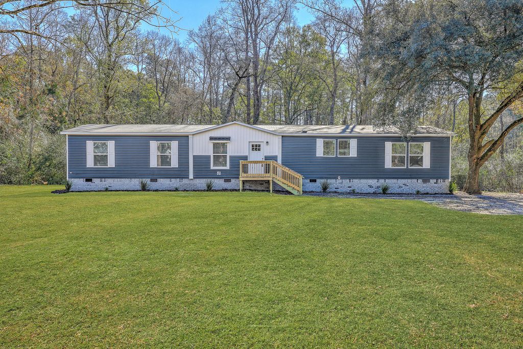 Photo of 629 Grandfather Lane, Summerville, SC 29486 (MLS # 25032771)