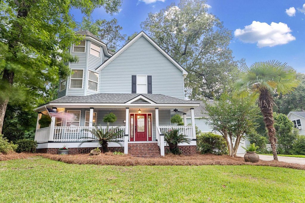 Photo of 111 Long Bow Road, Summerville, SC 29485 (MLS # 26000027)