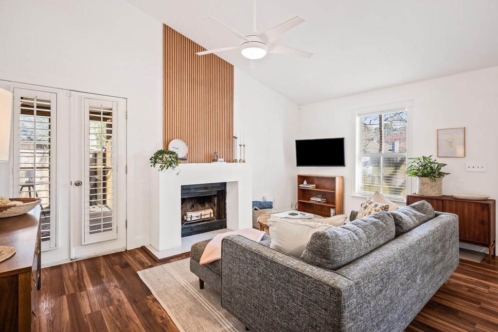 Photo of 1131 Bellwood Road, Charleston, SC 29412 (MLS # 26006769)