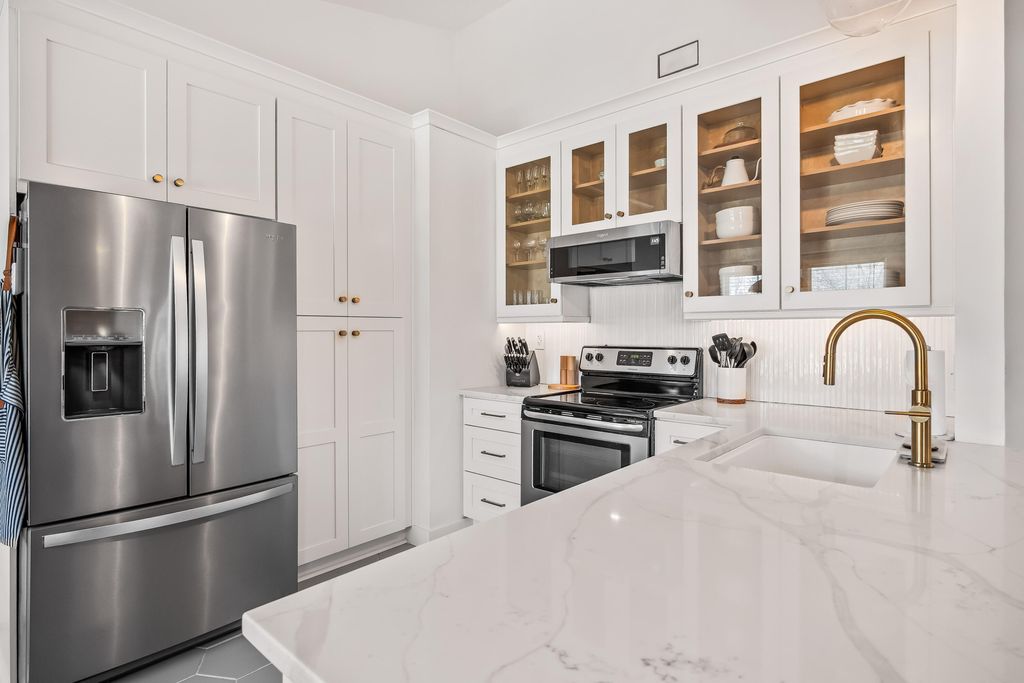 Photo of 1131 Bellwood Road, Charleston, SC 29412 (MLS # 26006769)