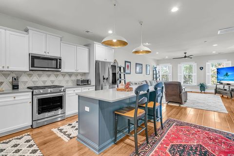 Photo of 1903 Carolina Towne Court, Mount Pleasant, SC 29464 (MLS # 25030410)