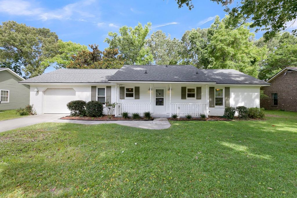 Photo of 2134 Vespers Drive, Charleston, SC 29414 (MLS # 25027543)