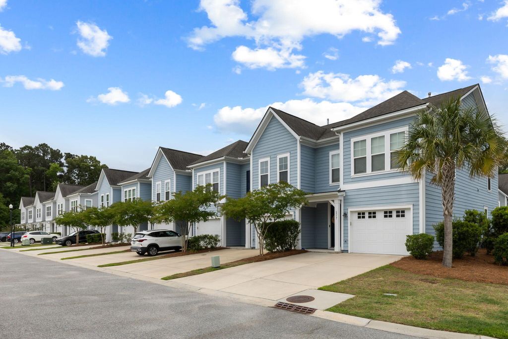 Photo of 2319 Watchtower Lane, Charleston, SC 29414 (MLS # 26012277)