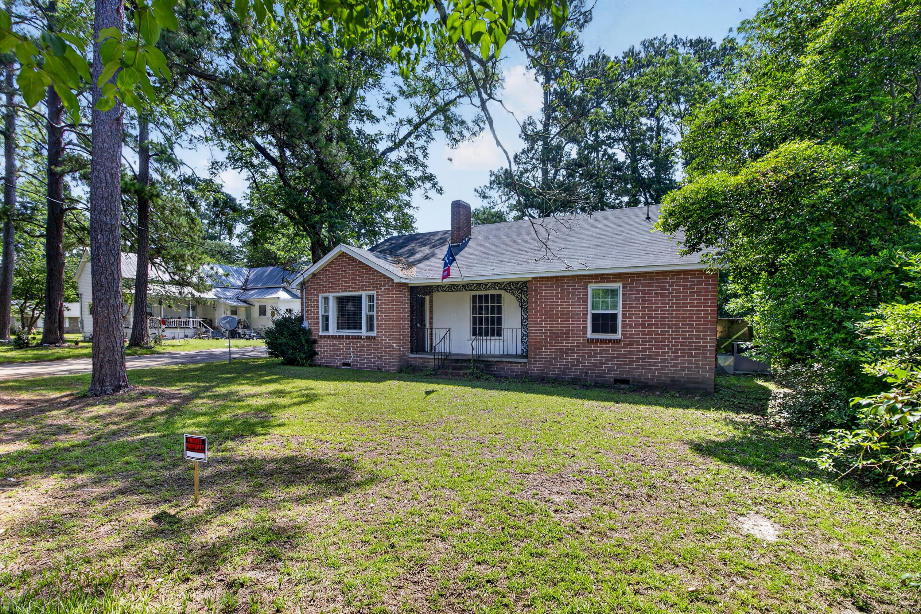 502 May Street