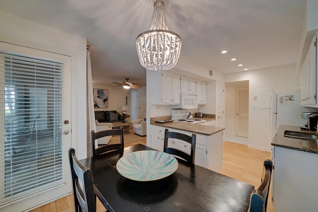 5557 Green Dolphin Way