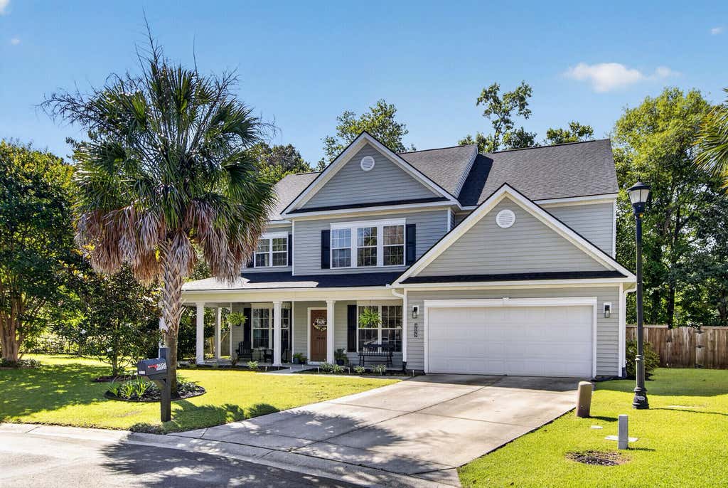 Photo of 9698 Seminole Way, Summerville, SC 29485 (MLS # 26018028)