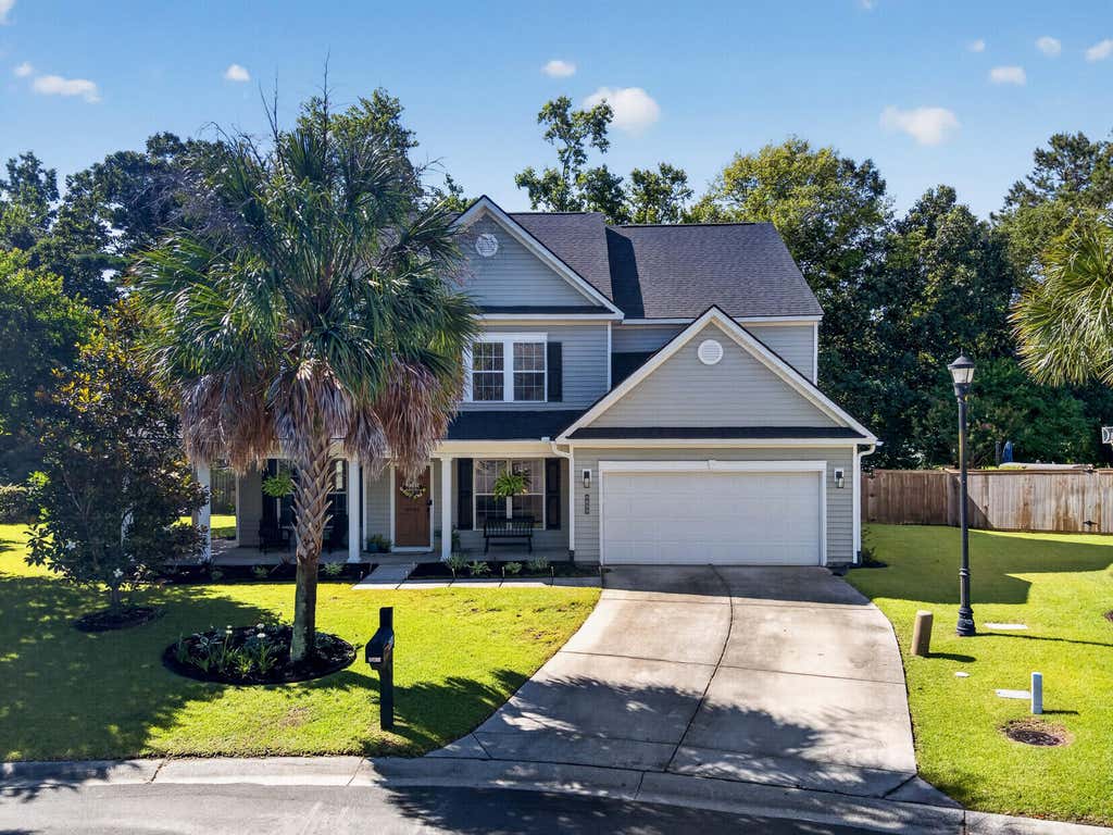 Photo of 9698 Seminole Way, Summerville, SC 29485 (MLS # 26018028)