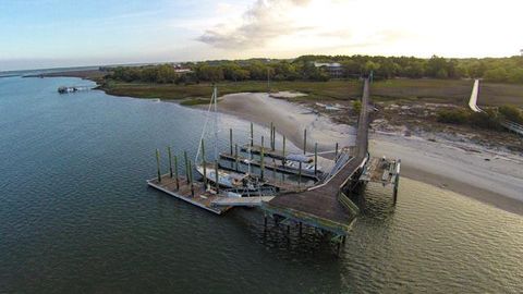 A home in Dewees Island