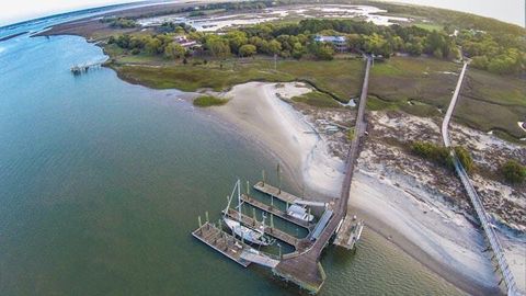 A home in Dewees Island