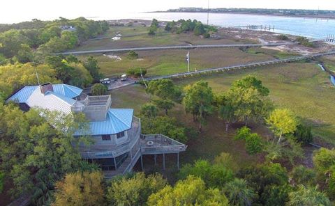 A home in Dewees Island