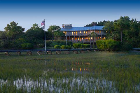 A home in Dewees Island