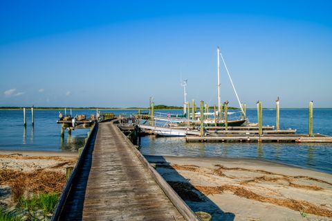 A home in Dewees Island