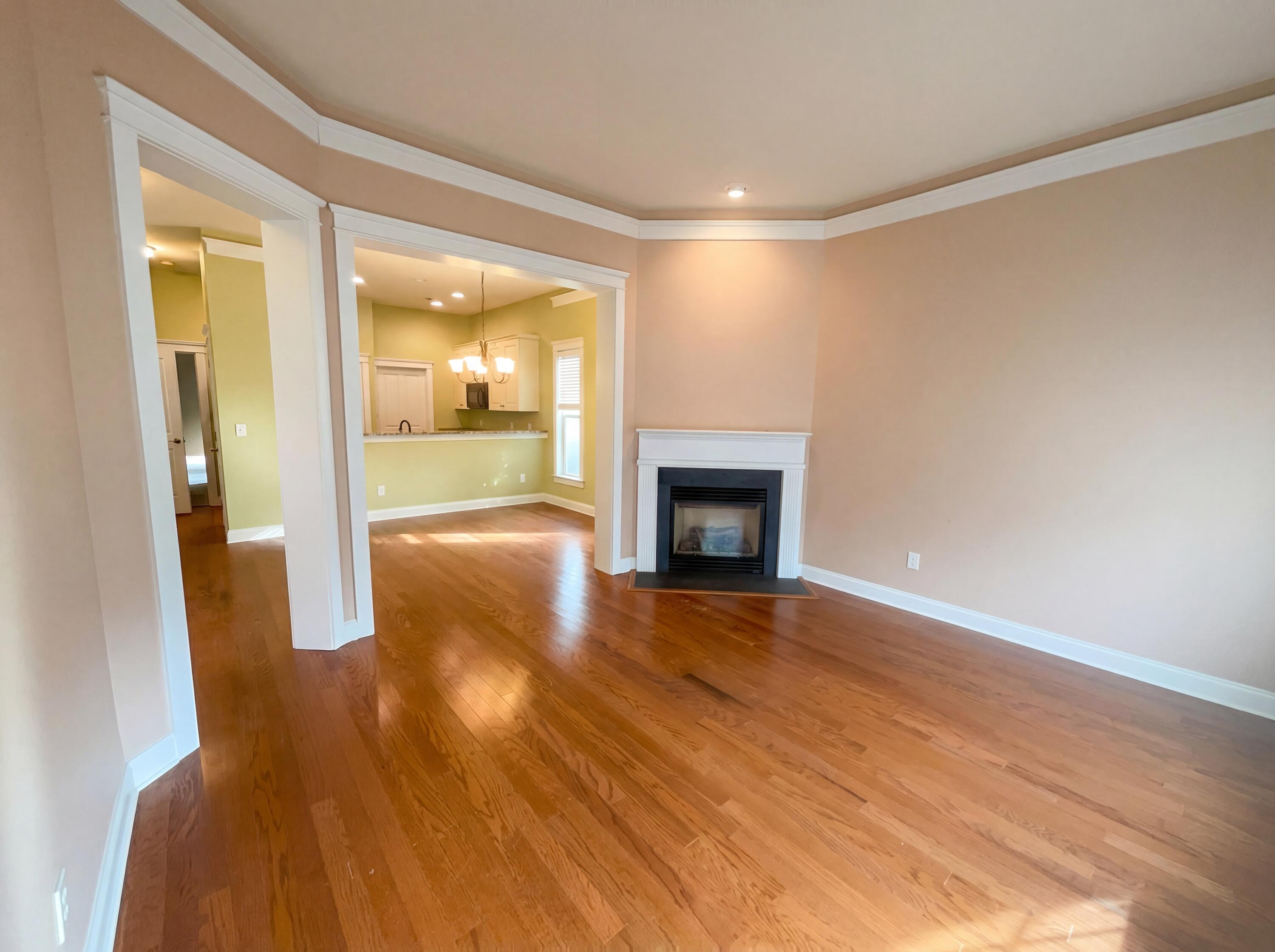 400 Forsythia Avenue