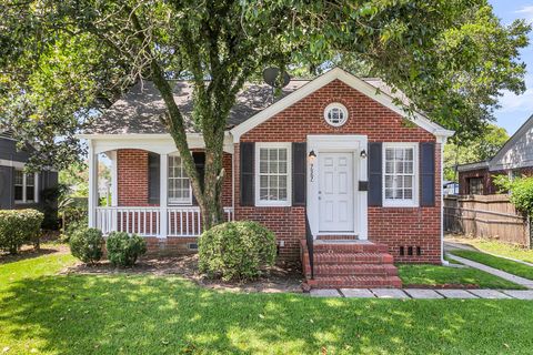 Photo of 727 Savannah Highway, Charleston, SC 29407 (MLS # 25017878)