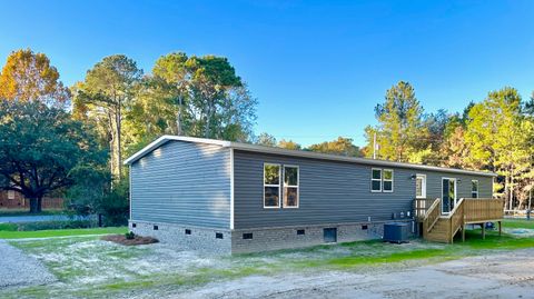 A home in Bonneau