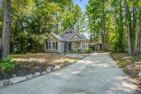 Photo of 100 Fern Court, Summerville, SC 29486 (MLS # 26012091)