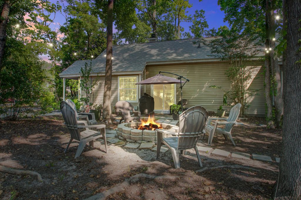 Photo of 100 Fern Court, Summerville, SC 29486 (MLS # 26012091)