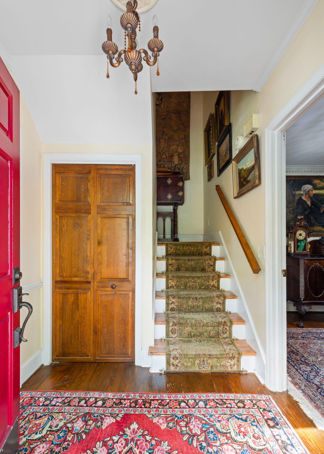1067 Loyalist Lane