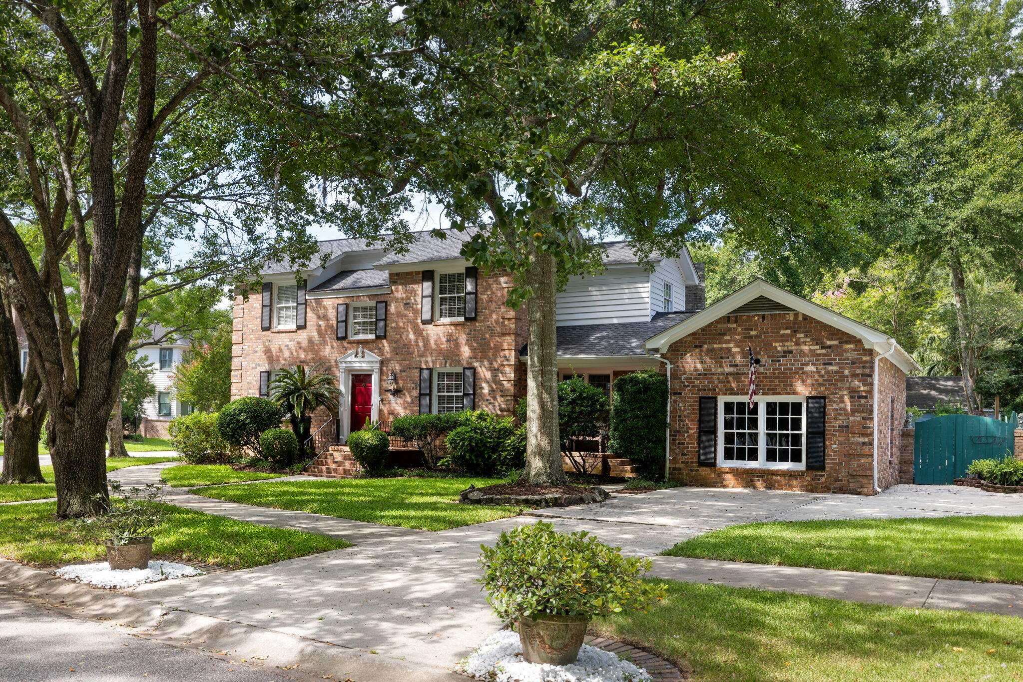 1067 Loyalist Lane