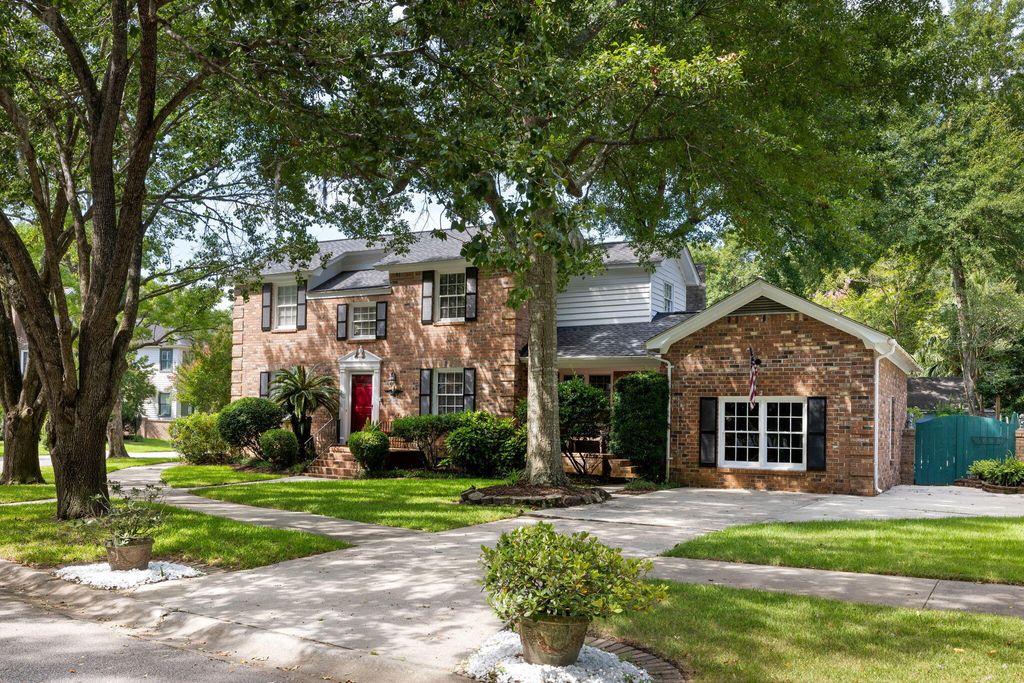 Photo of 1067 Loyalist Lane, Mount Pleasant, SC 29464 (MLS # 25018061)