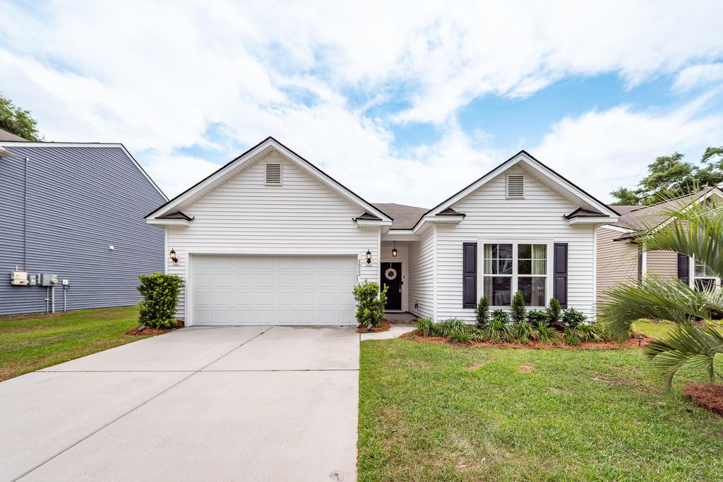 Photo of 2022 Lanneau Lane, Johns Island, SC 29455 (MLS # 26012311)