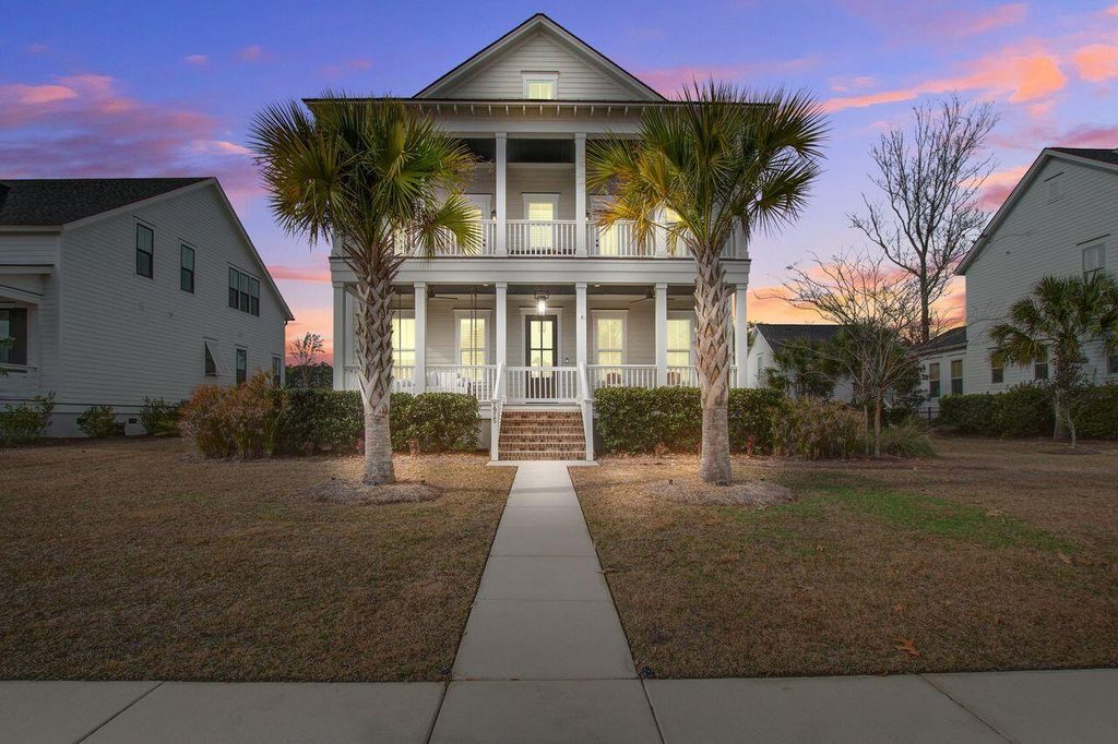 Photo of 1915 Bolden Drive, Mount Pleasant, SC 29466 (MLS # 26000067)